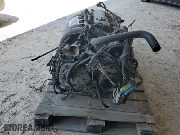 ✅ 2018 Chevrolet Silverado 1500 • VIN: ENG1NEANDTRANS • Лот: 67776664. Опубликован ранее на Copart с пробегом Не указан. Бесплатный доступ к архиву аукционных продаж из США и подробный отчёт об истории автомобиля на DreamBid. Изображение 5.