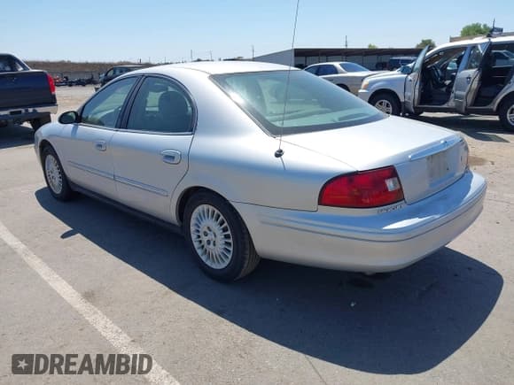✅ 2002 Mercury Sable GS • VIN: 1MEFM50U72A624825 • Lot: 42463081. Listed on IAAI with 88,873 mi. Free auction sales archive from the USA and detailed vehicle history report at DreamBid. Image 3.