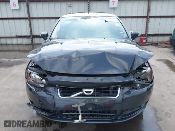 ✅ 2011 Volvo S80 3.2L • VIN: YV1952AS1B1138075 • Lot: 41918597. Listed on IAAI with 192,441 mi. Free auction sales archive from the USA and detailed vehicle history report at DreamBid. Image 12.