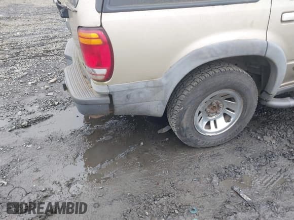 ✅ 1999 Ford Explorer XL • VIN: 1FMZU34X1XZA62951 • Лот: 43663817. Опубликован ранее на IAAI с пробегом 220 290 миль. Бесплатный доступ к архиву аукционных продаж из США и подробный отчёт об истории автомобиля на DreamBid. Изображение 6.