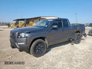 ✅ 2023 Nissan Frontier S • VIN: 1N6ED1CLXPN667691 • Лот: 71880815. Опубликован ранее на Copart с пробегом 22 805 миль. Бесплатный доступ к архиву аукционных продаж из США и подробный отчёт об истории автомобиля на DreamBid. Изображение 1.