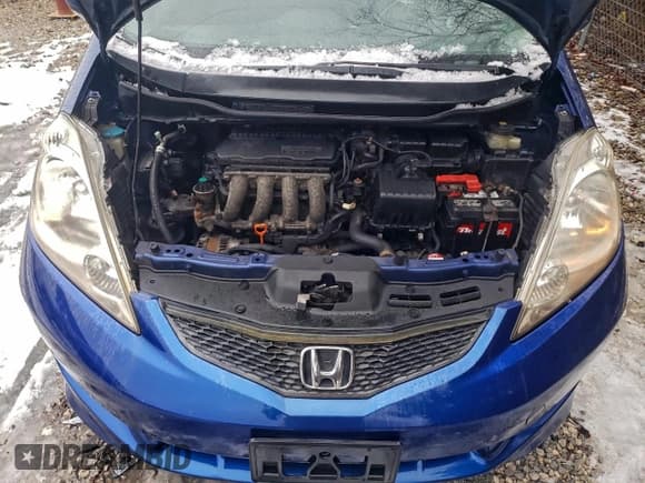 ✅ 2010 Honda Fit Sport • VIN: JHMGE8H49AS023271 • Lot: 96495565. Wystawiony na Copart z przebiegiem 332 810 mil. Bezpłatny archiwum sprzedaży aukcyjnych z USA i szczegółowy raport historii pojazdu na DreamBid. Zdjęcie 11.