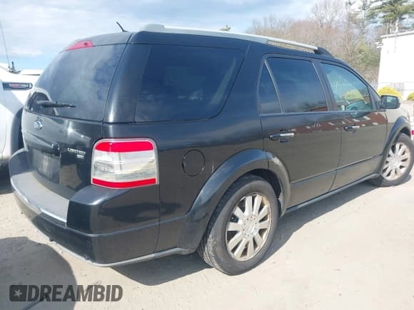 ✅ 2008 Ford Taurus X Limited • VIN: 1FMDK06W78GA23118 • Lot: 41917812. Listed on IAAI with 224,386 mi. Free auction sales archive from the USA and detailed vehicle history report at DreamBid. Image 4.