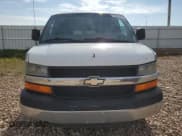 ✅ 2010 Chevrolet Express Passenger LT • VIN: 1GA2G1DG2A1153811 • Lot: 67284145. Wystawiony na Copart z przebiegiem 105 668 mil. Bezpłatny archiwum sprzedaży aukcyjnych z USA i szczegółowy raport historii pojazdu na DreamBid. Zdjęcie 5.
