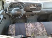 ✅ 2005 Ford F-250 XL • VIN: 1FTSW20505EB32152 • Лот: 41635435. Опубликован ранее на Copart с пробегом 176 471 миль. Бесплатный доступ к архиву аукционных продаж из США и подробный отчёт об истории автомобиля на DreamBid. Изображение 8.