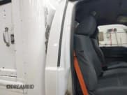 ✅ 2015 Ford F-250 XL • VIN: 1FDBF2B61FED21735 • Lot: 42514626. Wystawiony na IAAI z przebiegiem 326 021 mil. Bezpłatny archiwum sprzedaży aukcyjnych z USA i szczegółowy raport historii pojazdu na DreamBid. Zdjęcie 8.