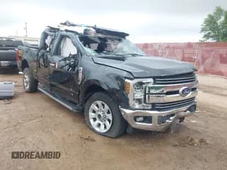 ✅ 2019 Ford F-250 XL • VIN: 1FT7W2B6XKEF64755 • Lot: 42070585. Listed on IAAI with 128,538 mi. Free auction sales archive from the USA and detailed vehicle history report at DreamBid. Image 1.