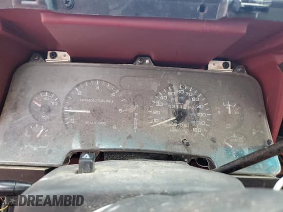 ✅ 1994 Dodge 2500 • VIN: 1B7KC26Z5RS600810 • Lot: 81315705. Wystawiony na Copart z przebiegiem 131 121 mil. Bezpłatny archiwum sprzedaży aukcyjnych z USA i szczegółowy raport historii pojazdu na DreamBid. Zdjęcie 9.