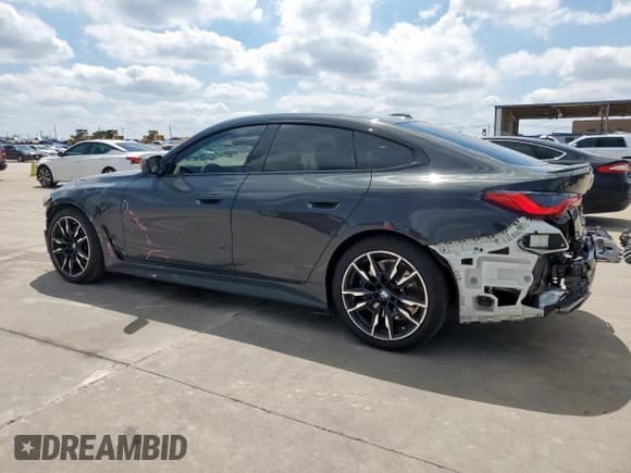 ✅ 2024 BMW 4 Series M440i xDrive • VIN: WBA13AW01RFT30780 • Lot: 55680965. Listed on Copart with 1,924 mi. Free auction sales archive from the USA and detailed vehicle history report at DreamBid. Image 2.