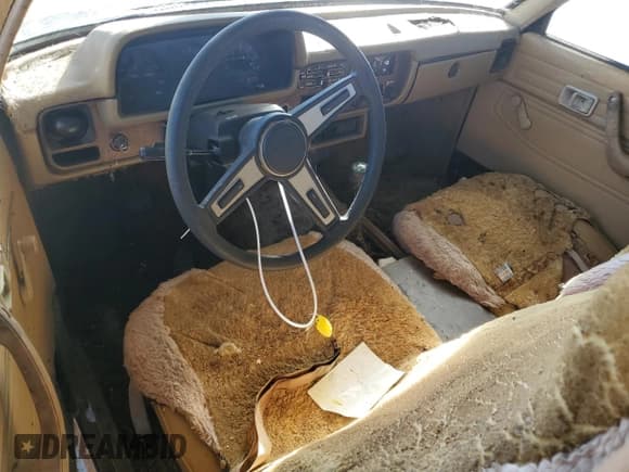 ✅ 1979 Toyota Pickup • VIN: RN32024008 • Lot: 48616385. Listed on Copart with 36,509 mi. Free auction sales archive from the USA and detailed vehicle history report at DreamBid. Image 8.