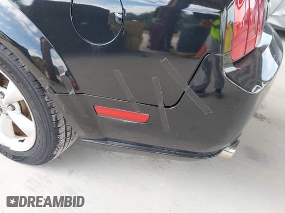 ✅ 2007 Ford Mustang GT Deluxe • VIN: 1ZVHT82H375278641 • Lot: 43571420. Listed on IAAI with 139,690 mi. Free auction sales archive from the USA and detailed vehicle history report at DreamBid. Image 18.