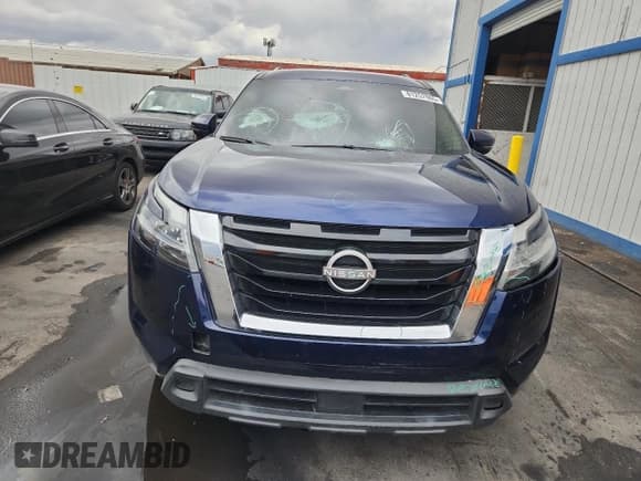 ✅ 2022 Nissan Pathfinder SV • VIN: 5N1DR3BB5NC252030 • Lot: 81257865. Listed on Copart with 51,039 mi. Free auction sales archive from the USA and detailed vehicle history report at DreamBid. Image 5.