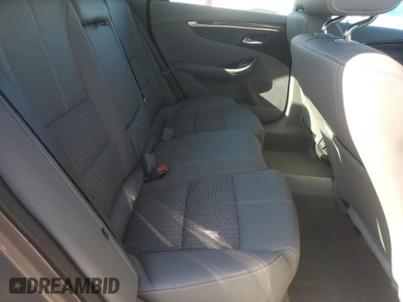 ✅ 2018 Chevrolet Impala LT • VIN: 2G1105S36J9178147 • Лот: 87366085. Опубликован ранее на Copart с пробегом 109 677 миль. Бесплатный доступ к архиву аукционных продаж из США и подробный отчёт об истории автомобиля на DreamBid. Изображение 10.