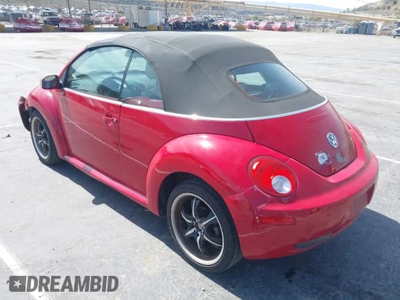 ✅ 2006 Volkswagen Beetle • VIN: 3VWPF31Y96M309732 • Lot: 41760586. Listed on IAAI with 116,399 mi. Free auction sales archive from the USA and detailed vehicle history report at DreamBid. Image 3.