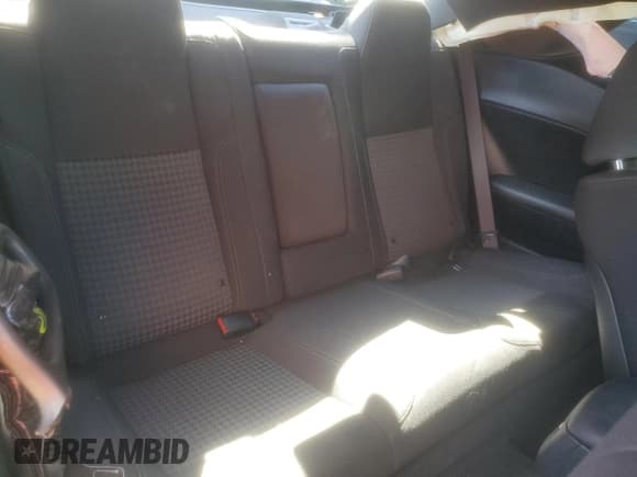 ✅ 2019 Dodge Challenger SXT • VIN: 2C3CDZAG1KH674226 • Lot: 68639622. Wystawiony na Copart z przebiegiem 17 919 mil. Bezpłatny archiwum sprzedaży aukcyjnych z USA i szczegółowy raport historii pojazdu na DreamBid. Zdjęcie 10.