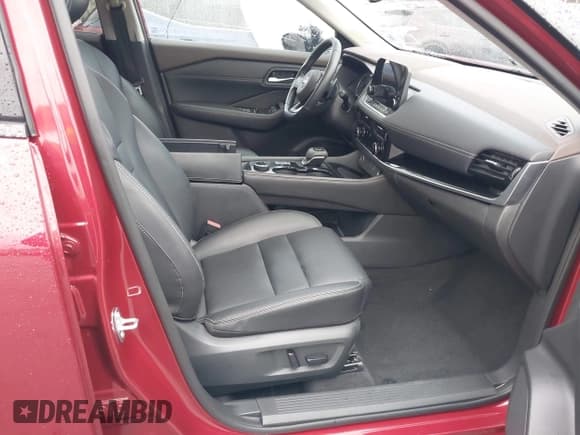 ✅ 2023 Nissan Rogue SL • VIN: 5N1BT3CB9PC910328 • Lot: 43650962. Wystawiony na IAAI z przebiegiem 9 845 mil. Bezpłatny archiwum sprzedaży aukcyjnych z USA i szczegółowy raport historii pojazdu na DreamBid. Zdjęcie 5.