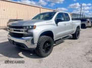✅ 2020 Chevrolet Silverado 1500 LT • VIN: 1GCRYDED9LZ156735 • Lot: 93245825. Listed on Copart with 107,393 mi. Free auction sales archive from the USA and detailed vehicle history report at DreamBid. Image 2.