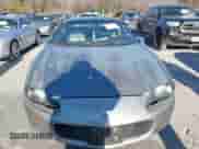 2000 Chevrolet Camaro z VIN 2G1FP22K4Y2167092, wystawiony jako IAAI lot #41383708 z przebiegiem 179 157 mil mil oraz . Historia ofert i sprzedaży dostępna na DreamBid. Obrazek 6.