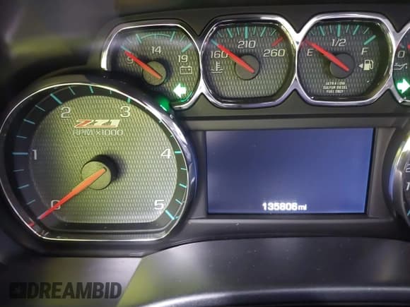 ✅ 2017 Chevrolet Silverado 2500HD LT • VIN: 1GC1KVEY9HF196250 • Lot: 41183166. Wystawiony na IAAI z przebiegiem 135 806 mil. Bezpłatny archiwum sprzedaży aukcyjnych z USA i szczegółowy raport historii pojazdu na DreamBid. Zdjęcie 7.