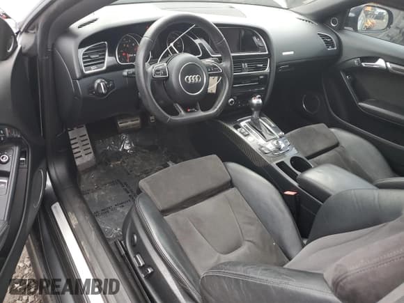 ✅ 2013 Audi RS 5 • VIN: WUAC6AFRXDA900429 • Lot: 91041755. Listed on Copart with Not provided. Free auction sales archive from the USA and detailed vehicle history report at DreamBid. Image 8.