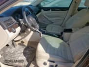 ✅ 2014 Volkswagen Passat SEL Premium • VIN: 1VWCM7A37EC095677 • Lot: 80901495. Wystawiony na Copart z przebiegiem 131 498 mil. Bezpłatny archiwum sprzedaży aukcyjnych z USA i szczegółowy raport historii pojazdu na DreamBid. Zdjęcie 7.