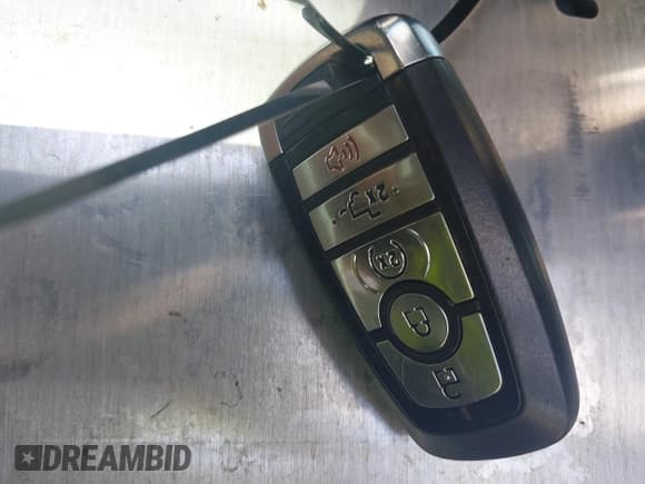 ✅ 2021 Ford F-150 XL • VIN: 1FTFW1E59MKE40375 • Lot: 42912823. Listed on IAAI with 83,258 mi. Free auction sales archive from the USA and detailed vehicle history report at DreamBid. Image 11.