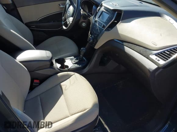 ✅ 2018 Hyundai Santa Fe 2.4L • VIN: 5NMZT3LB6JH086106 • Лот: 43691737. Опубликован ранее на IAAI с пробегом 113 510 миль. Бесплатный доступ к архиву аукционных продаж из США и подробный отчёт об истории автомобиля на DreamBid. Изображение 5.