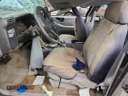 ✅ 1994 Chevrolet S-10 LS • VIN: 1GCCS19Z2R8154903 • Lot: 71016485. Wystawiony na Copart z przebiegiem 56 478 mil. Bezpłatny archiwum sprzedaży aukcyjnych z USA i szczegółowy raport historii pojazdu na DreamBid. Zdjęcie 7.