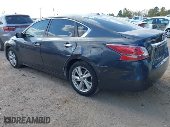✅ 2013 Nissan Altima SV • VIN: 1N4AL3AP7DN425948 • Lot: 43678772. Listed on IAAI with 177,578 mi. Free auction sales archive from the USA and detailed vehicle history report at DreamBid. Image 3.