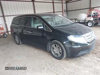 ✅ 2013 Honda Odyssey EX-L • VIN: 5FNRL5H64DB089566 • Lot: 43146642. Wystawiony na IAAI z przebiegiem 233 467 mil. Bezpłatny archiwum sprzedaży aukcyjnych z USA i szczegółowy raport historii pojazdu na DreamBid. Zdjęcie 1.