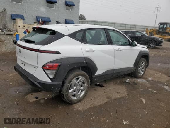 2024 Hyundai Kona Essential with VIN KM8HACAB8RU079744, listed as a Copart auction lot 88050495 with 23,804 mi miles and Clean title. Bid and sale history available at DreamBid. Image 3.