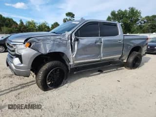 ✅ 2023 Chevrolet Silverado 1500 High Country • VIN: 2GCUDJED4P1134077 • Lot: 70626805. Wystawiony na Copart z przebiegiem 75 111 mil. Bezpłatny archiwum sprzedaży aukcyjnych z USA i szczegółowy raport historii pojazdu na DreamBid. Zdjęcie 1.