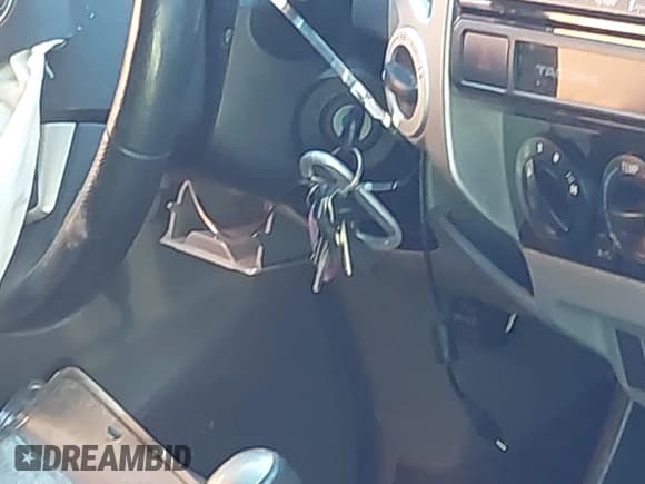 ✅ 2015 Toyota Tacoma • VIN: 3TMLU4EN4FM179419 • Lot: 43555484. Wystawiony na IAAI z przebiegiem Nie podano. Bezpłatny archiwum sprzedaży aukcyjnych z USA i szczegółowy raport historii pojazdu na DreamBid. Zdjęcie 11.