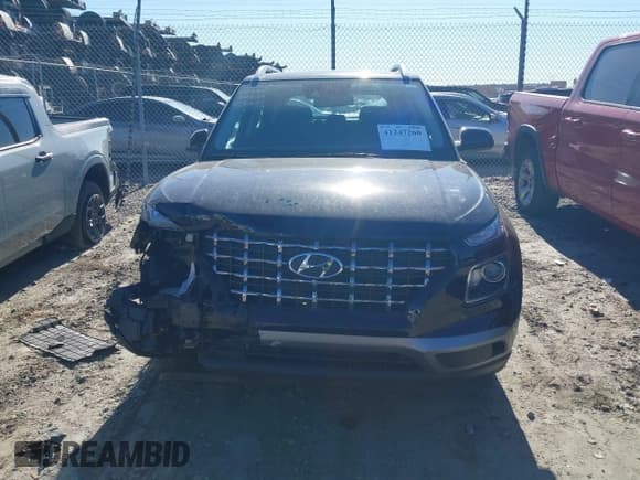 ✅ 2022 Hyundai Venue SEL • VIN: KMHRC8A38NU136149 • Lot: 41247260. Listed on IAAI with 16,565 mi. Free auction sales archive from the USA and detailed vehicle history report at DreamBid. Image 12.
