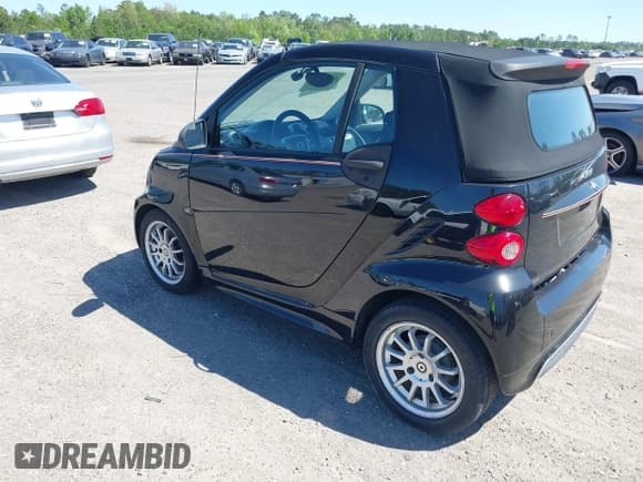 ✅ 2014 Smart fortwo Passion • VIN: WMEEK3BA6EK736171 • Lot: 42019777. Wystawiony na IAAI z przebiegiem 163 376 mil. Bezpłatny archiwum sprzedaży aukcyjnych z USA i szczegółowy raport historii pojazdu na DreamBid. Zdjęcie 3.
