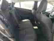 2021 Toyota Prius LE z VIN JTDKAMFP7M3176372, wystawiony jako Copart lot #68893794 z przebiegiem 59 421 mil mil oraz Szkoda całkowita • Salvage title. Historia ofert i sprzedaży dostępna na DreamBid. Obrazek 10.