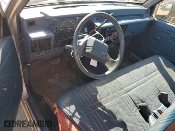 ✅ 1988 Mitsubishi Mighty Max • VIN: JA7FL24D3JP080264 • Лот: 57821035. Опубликован ранее на Copart с пробегом 224 963 миль. Бесплатный доступ к архиву аукционных продаж из США и подробный отчёт об истории автомобиля на DreamBid. Изображение 8.