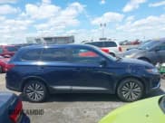 ✅ 2020 Mitsubishi Outlander ES • VIN: JA4AD2A34LZ045207 • Lot: 42285223. Wystawiony na IAAI z przebiegiem 99 257 mil. Bezpłatny archiwum sprzedaży aukcyjnych z USA i szczegółowy raport historii pojazdu na DreamBid. Zdjęcie 13.