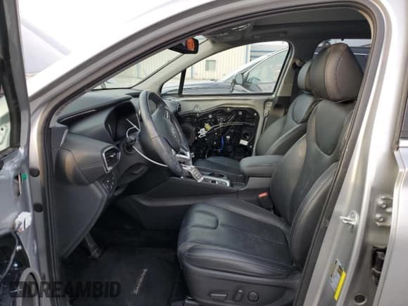 ✅ 2020 Hyundai Santa Fe SEL • VIN: 5NMS33AD8LH287210 • Lot: 82014613. Wystawiony na Copart z przebiegiem 19 864 mil. Bezpłatny archiwum sprzedaży aukcyjnych z USA i szczegółowy raport historii pojazdu na DreamBid. Zdjęcie 7.