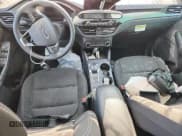 ✅ 2024 Ford Escape Active • VIN: 1FMCU0GN9RUA74263 • Lot: 85734615. Wystawiony na Copart z przebiegiem Nie podano. Bezpłatny archiwum sprzedaży aukcyjnych z USA i szczegółowy raport historii pojazdu na DreamBid. Zdjęcie 8.