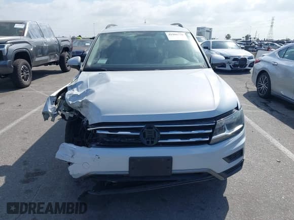 ✅ 2019 Volkswagen Tiguan S • VIN: 3VV1B7AX0KM062437 • Lot: 41906720. Listed on IAAI with 45,157 mi. Free auction sales archive from the USA and detailed vehicle history report at DreamBid. Image 12.