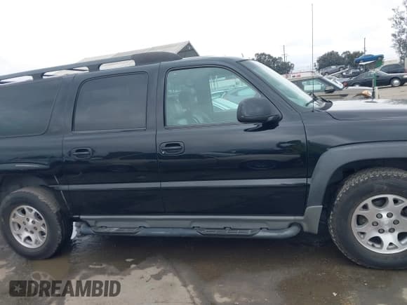 ✅ 2003 Chevrolet Suburban LT • VIN: 3GNFK16T93G138042 • Лот: 41518539. Опубликован ранее на IAAI с пробегом 191 370 миль. Бесплатный доступ к архиву аукционных продаж из США и подробный отчёт об истории автомобиля на DreamBid. Изображение 13.