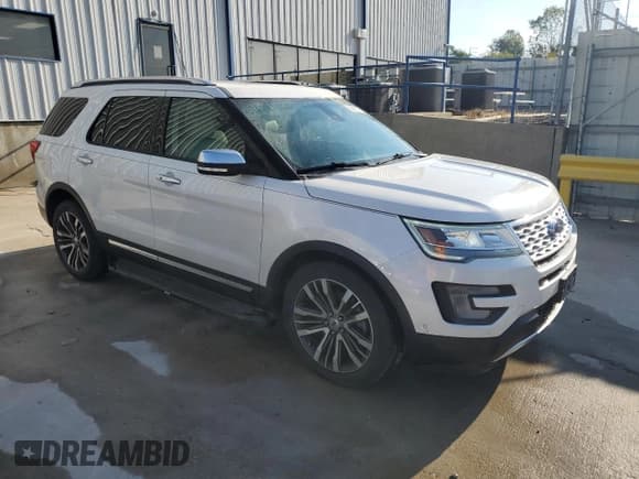 ✅ 2016 Ford Explorer Platinum • VIN: 1FM5K8HTXGGA69725 • Лот: 80161075. Опубликован ранее на Copart с пробегом 88 484 миль. Бесплатный доступ к архиву аукционных продаж из США и подробный отчёт об истории автомобиля на DreamBid. Изображение 4.