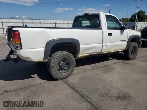 ✅ 2007 GMC Sierra 2500HD Work Truck • VIN: 1GTHK24U07E145039 • Лот: 63489955. Опубликован ранее на Copart с пробегом 93 297 миль. Бесплатный доступ к архиву аукционных продаж из США и подробный отчёт об истории автомобиля на DreamBid. Изображение 3.