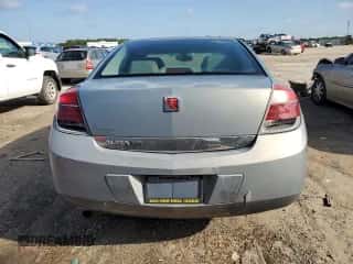 2007 Saturn Aura XE z VIN 1G8ZS57N67F161972, wystawiony jako Copart lot #72345564 z przebiegiem 131 597 mil mil oraz Szkoda całkowita • Salvage title. Historia ofert i sprzedaży dostępna na DreamBid. Obrazek 6.