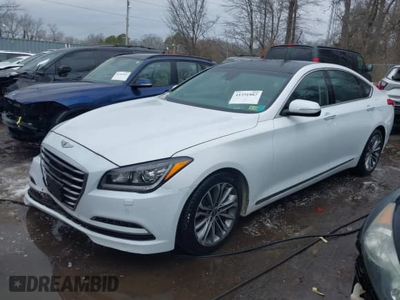✅ 2015 Hyundai Genesis 3.8L • VIN: KMHGN4JE0FU070175 • Lot: 41351882. Wystawiony na IAAI z przebiegiem 226 077 mil. Bezpłatny archiwum sprzedaży aukcyjnych z USA i szczegółowy raport historii pojazdu na DreamBid. Zdjęcie 2.