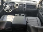 ✅ 2023 Ram 1500 Tradesman • VIN: 3C6RR7KG6PG647936 • Lot: 59766084. Wystawiony na Copart z przebiegiem 12 510 mil. Bezpłatny archiwum sprzedaży aukcyjnych z USA i szczegółowy raport historii pojazdu na DreamBid. Zdjęcie 8.