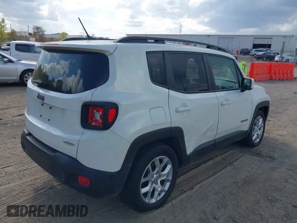 ✅ 2017 Jeep Renegade Latitude • VIN: ZACCJABB6HPE80971 • Лот: 43391377. Опубликован ранее на IAAI с пробегом 140 903 миль. Бесплатный доступ к архиву аукционных продаж из США и подробный отчёт об истории автомобиля на DreamBid. Изображение 4.