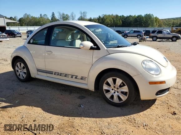 ✅ 2009 Volkswagen Beetle S • VIN: 3VWPW31C69M507371 • Lot: 85359755. Listed on Copart with 168,556 mi. Free auction sales archive from the USA and detailed vehicle history report at DreamBid. Image 4.