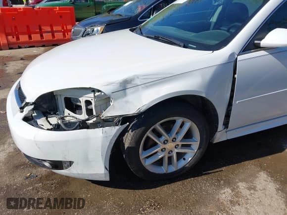 ✅ 2014 Chevrolet Impala LTZ • VIN: 2G1WC5E36E1130886 • Lot: 43533880. Wystawiony na IAAI z przebiegiem 200 445 mil. Bezpłatny archiwum sprzedaży aukcyjnych z USA i szczegółowy raport historii pojazdu na DreamBid. Zdjęcie 6.